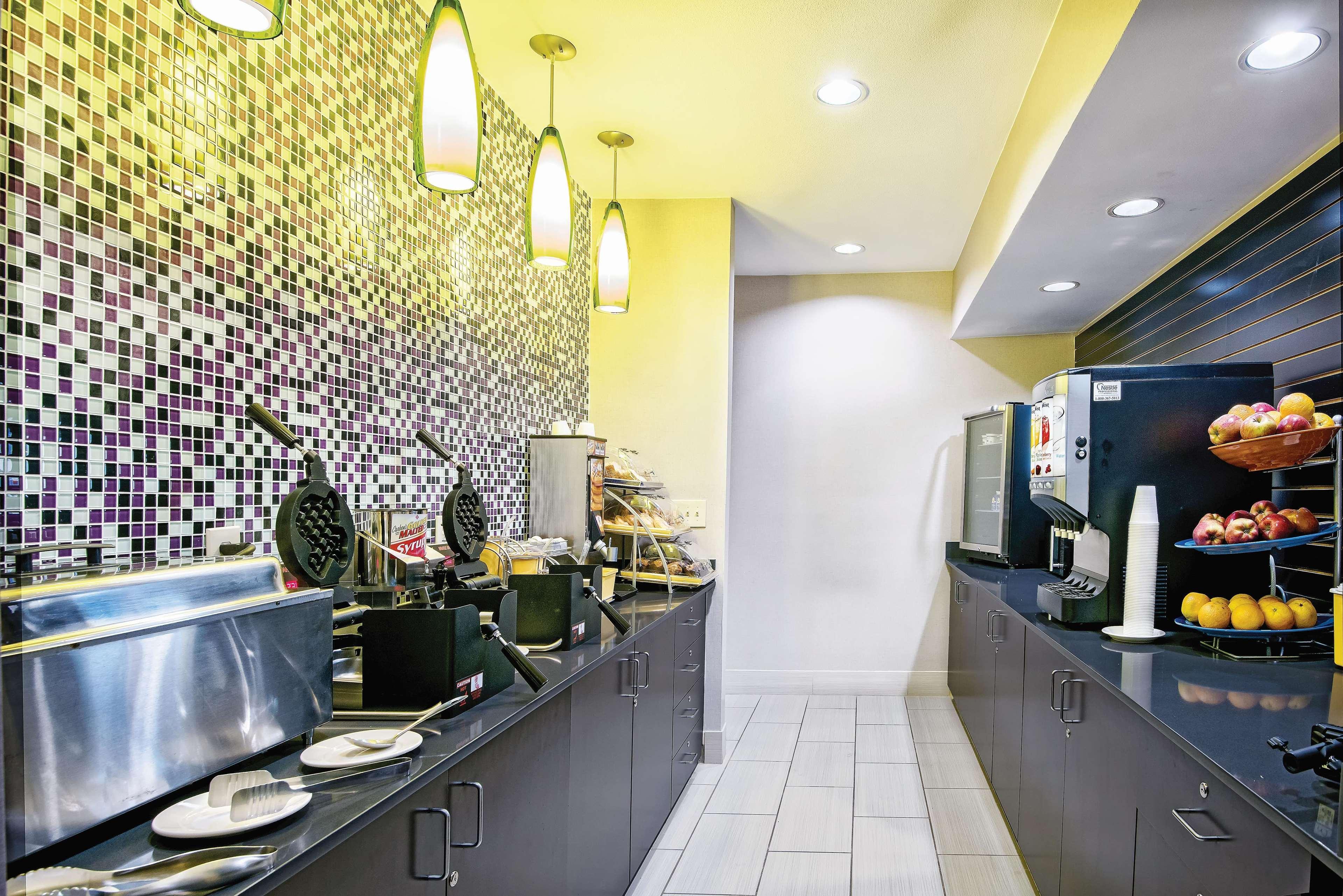 La Quinta Inn & Suites By Wyndham The Woodlands Spring Eksteriør bilde
